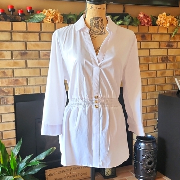 Unique Spectrum Tops - Macy's Brand NWT Unique Spectrum White V-Neck Spring Tunic Blouse